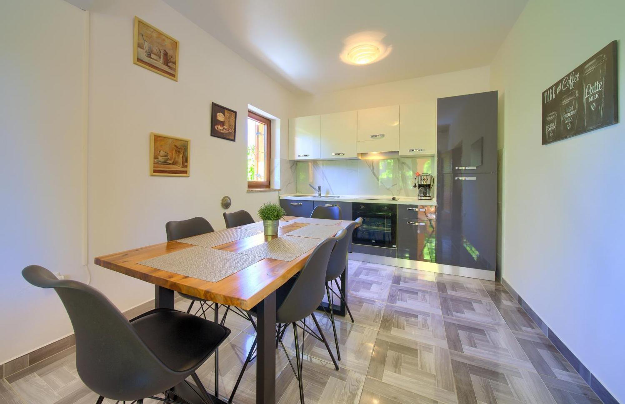 Bazina - Airconditioning, Parking, 500m From The Krk Town