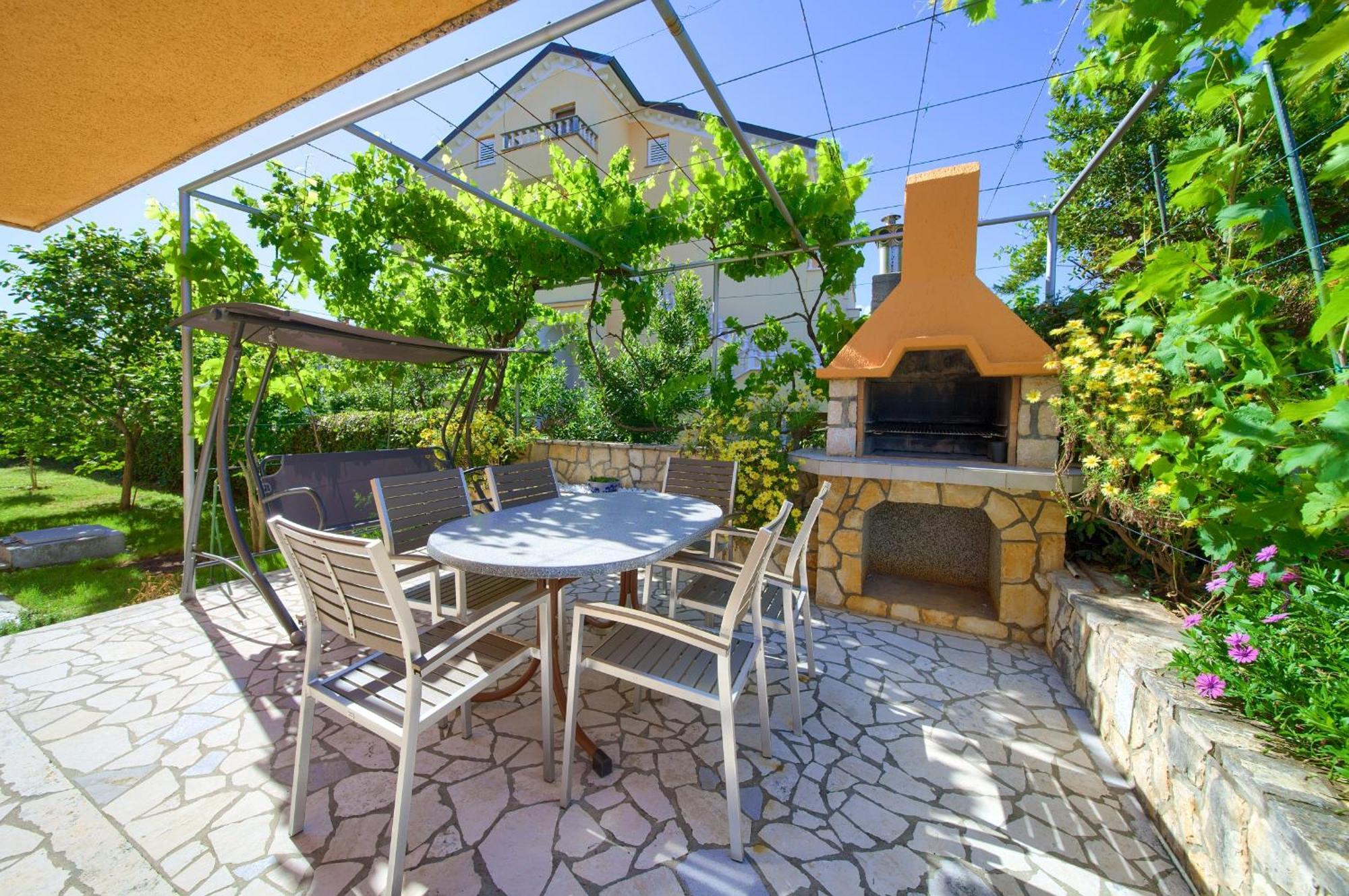 Bazina - Airconditioning, Parking, 500m From The Krk Town